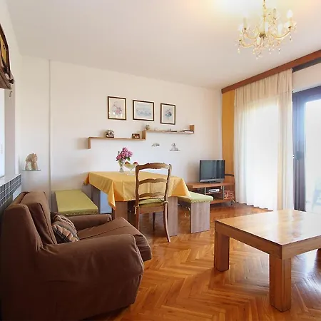 Apartment Ines 2276 *