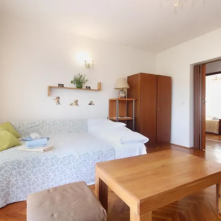 Apartment Ines 2276 Pula